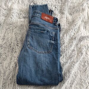 ZARA Medium Blue Straight-Leg Women's Jeans